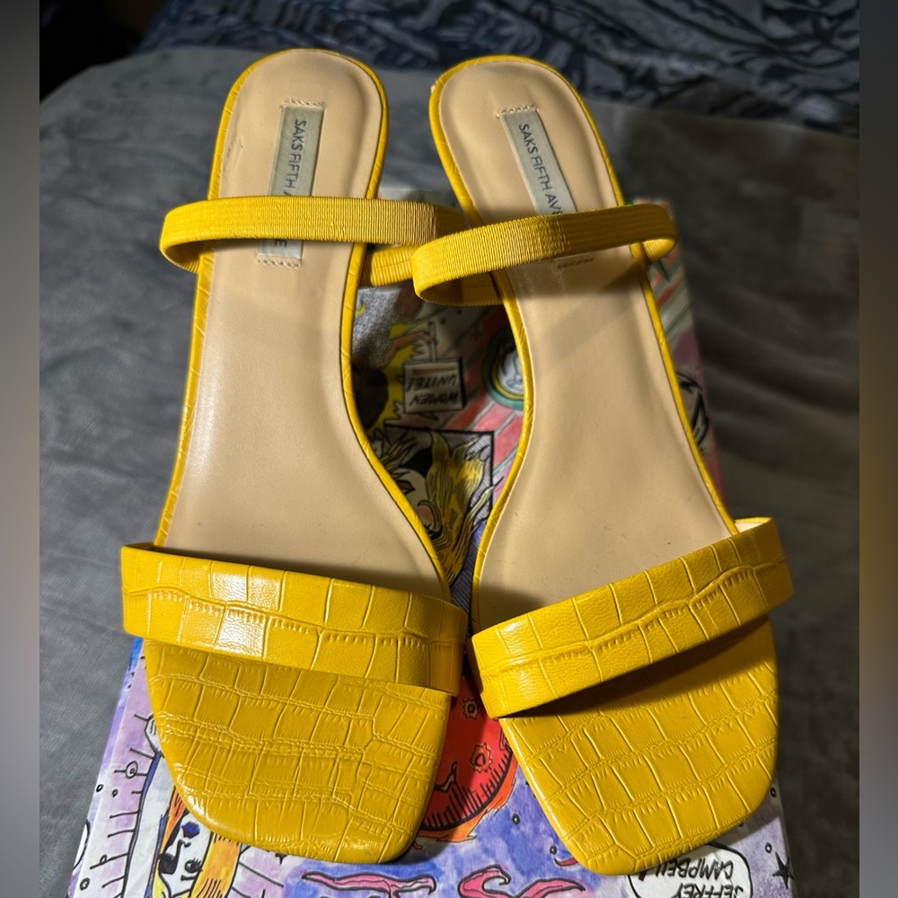 Saks Fifth Ave Women’s Size 8